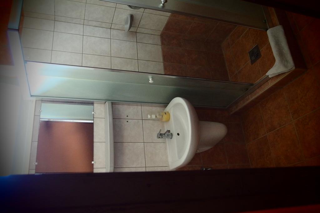Romantik Etterem - Panzio Tatabánya Dış mekan fotoğraf